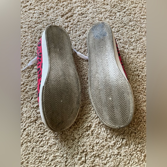 H&M Divided Red & Black Cheetah Print Canvas Sneakers - Picture 2 of 6